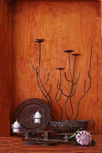 2 Tealight glass stand. Rust underplate. Baby square wedding stand. Metal polecups. Medium willow tree. Ovel rust bowl